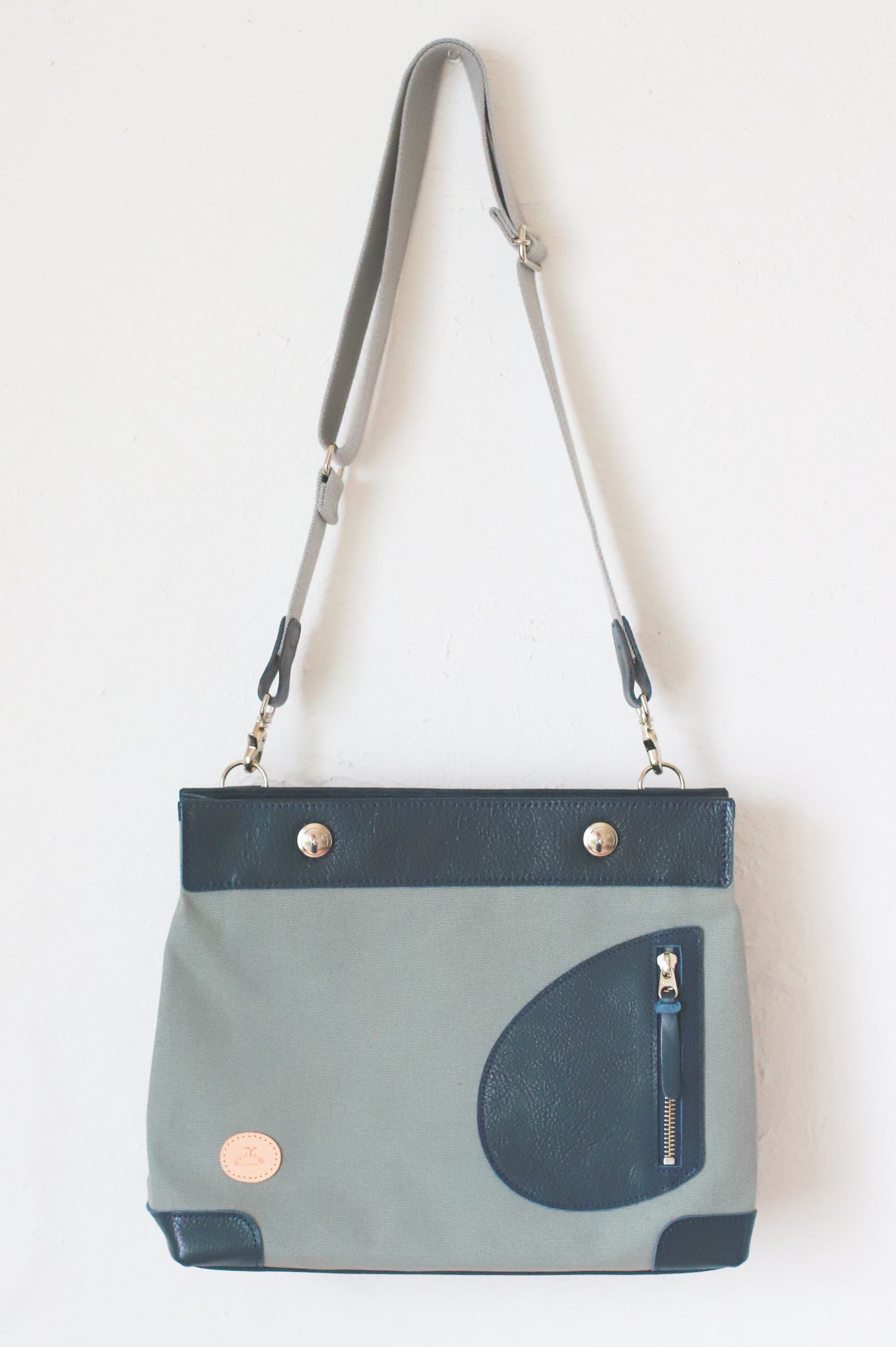 ポストマンバッグ「リトルポストマン」ネイビー×グレー