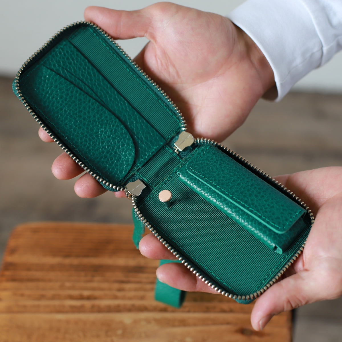 コンパクト財布 イタリアンレザー 牛革 ミニ財布 中身