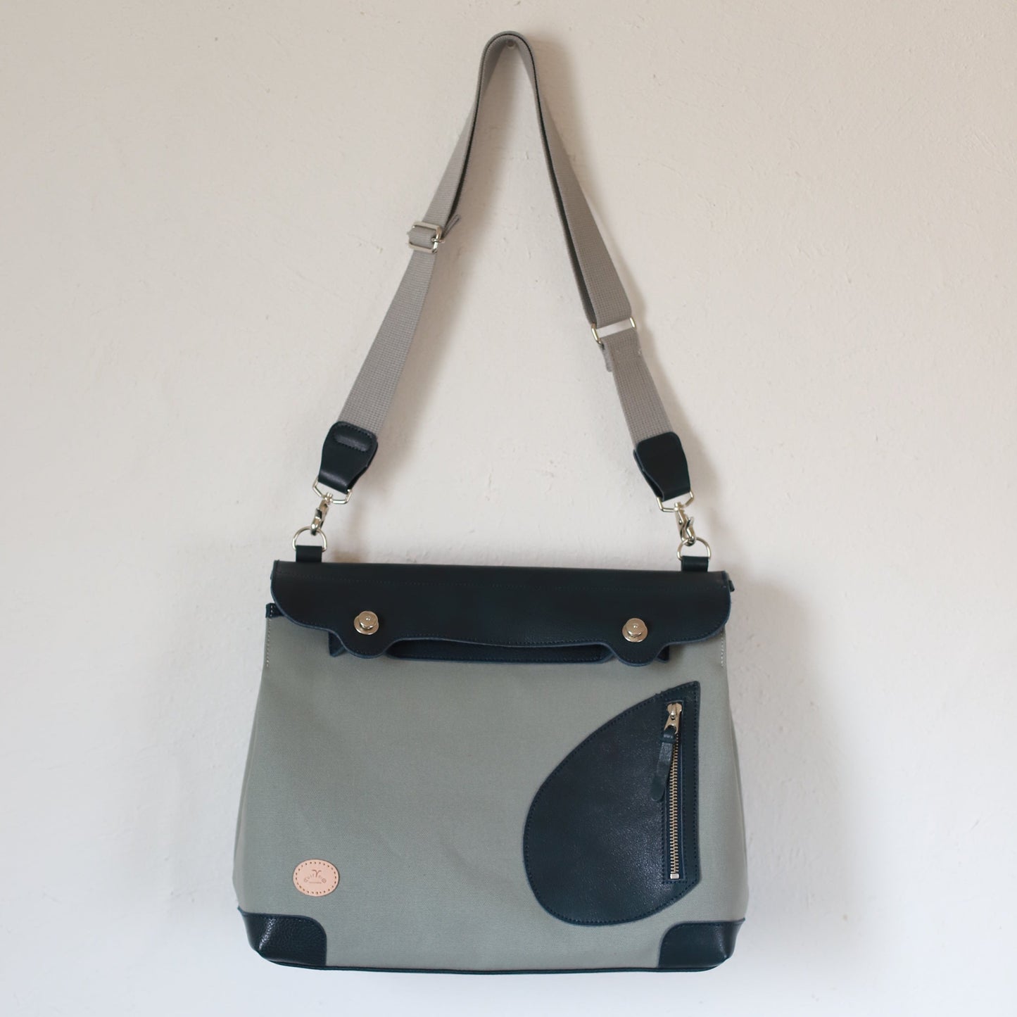 ポストマンバッグ「メッセンジャーポストマン」ネイビ×グレー