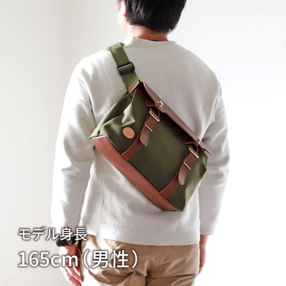 スリングバッグ スリングポストマン ｜ CORDURA® 防水牛革 ズレにくい