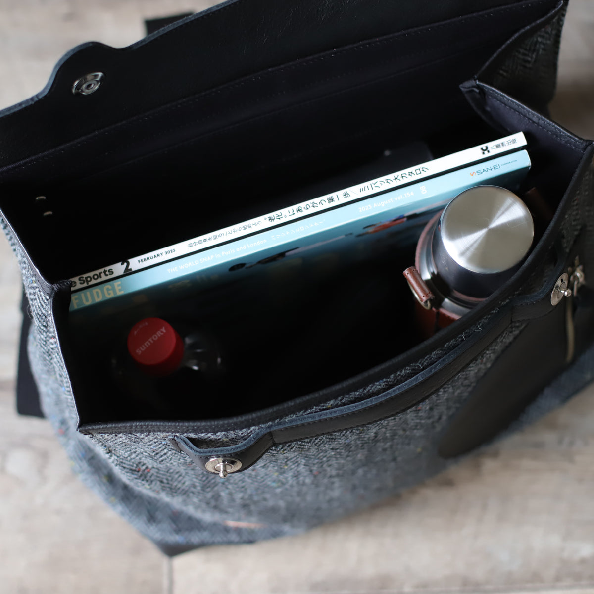 ポストマンバッグ メッセンジャーポストマン  ｜ ハリスツイード 牛革 中身