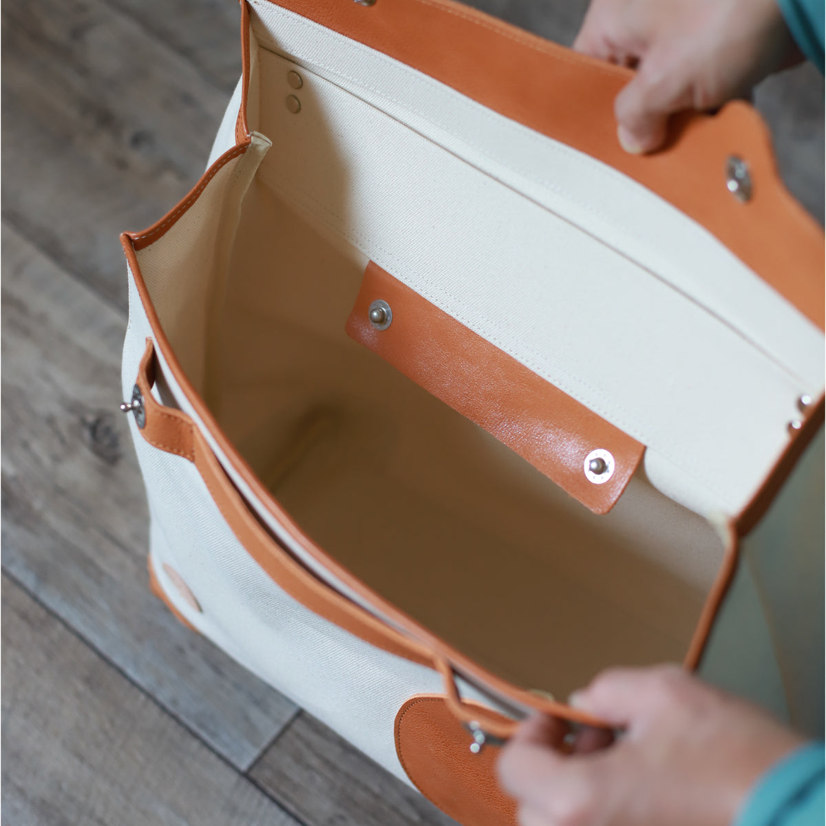 ポストマンバッグ「メッセンジャーポストマン」の内装