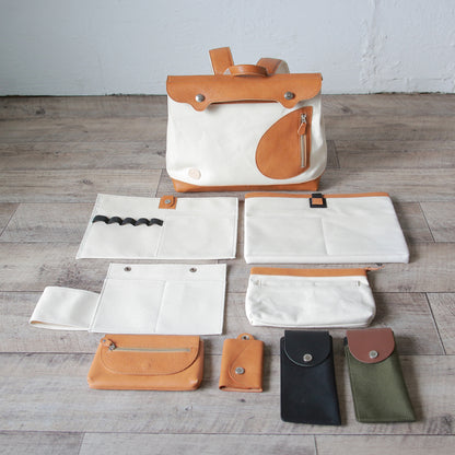 ポストマンリュック ｜ ガバッと開く リュック 横型 帆布 牛革 キャメル×オフホワイト オプション一覧