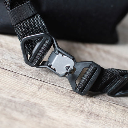 スリングバッグ スリングポストマン ｜ CORDURA® 防水牛革 ズレにくい