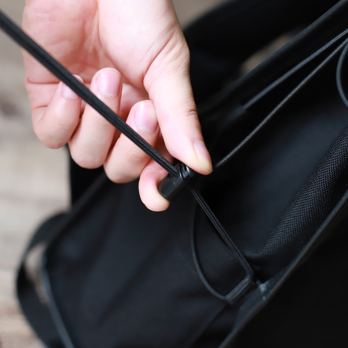 DUOリトルカーゴリュック ｜ CORDURA® 防水牛革 ヘルメットが入る コードストラップ調整