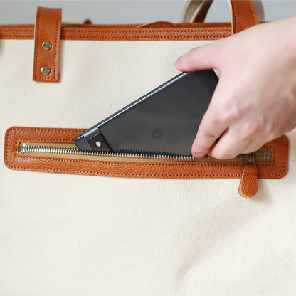 トートバッグ DUOトートver2 ｜ 帆布 牛革 背面ポケット 使用イメージ